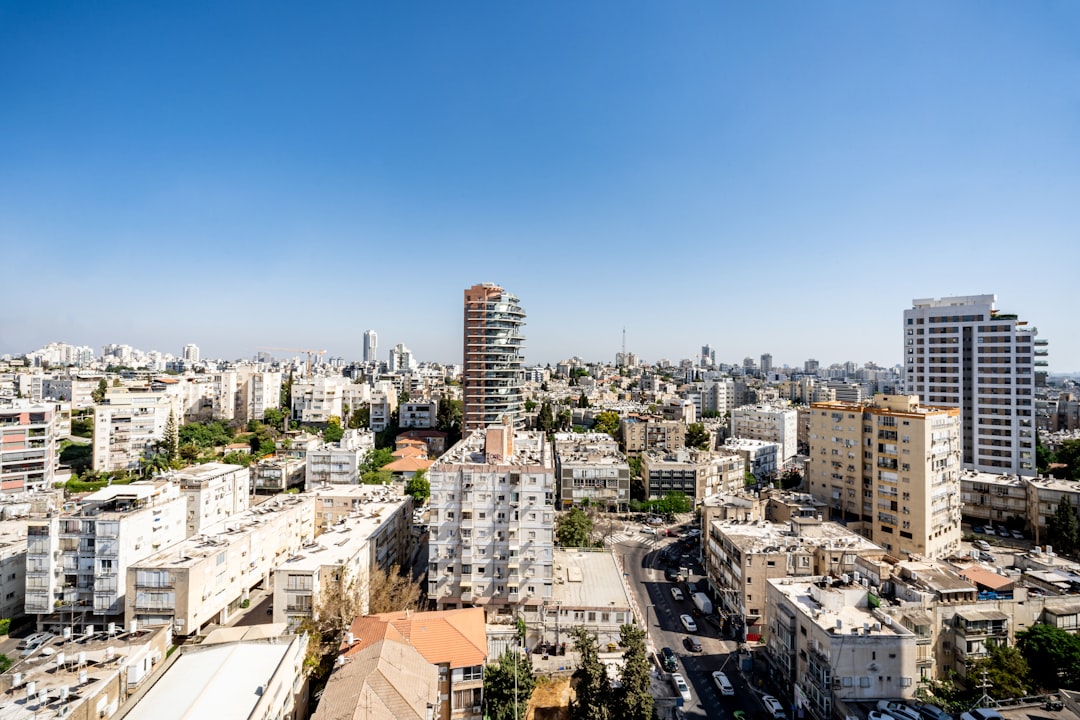 נדלן תל אביב קנייה: מדריך מקיף לרכישת נכס בעיר הגדולה